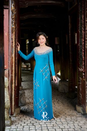 ao dai thiet ke ba sui rm05