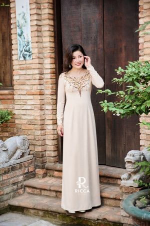 ao dai thiet ke ba sui rm13