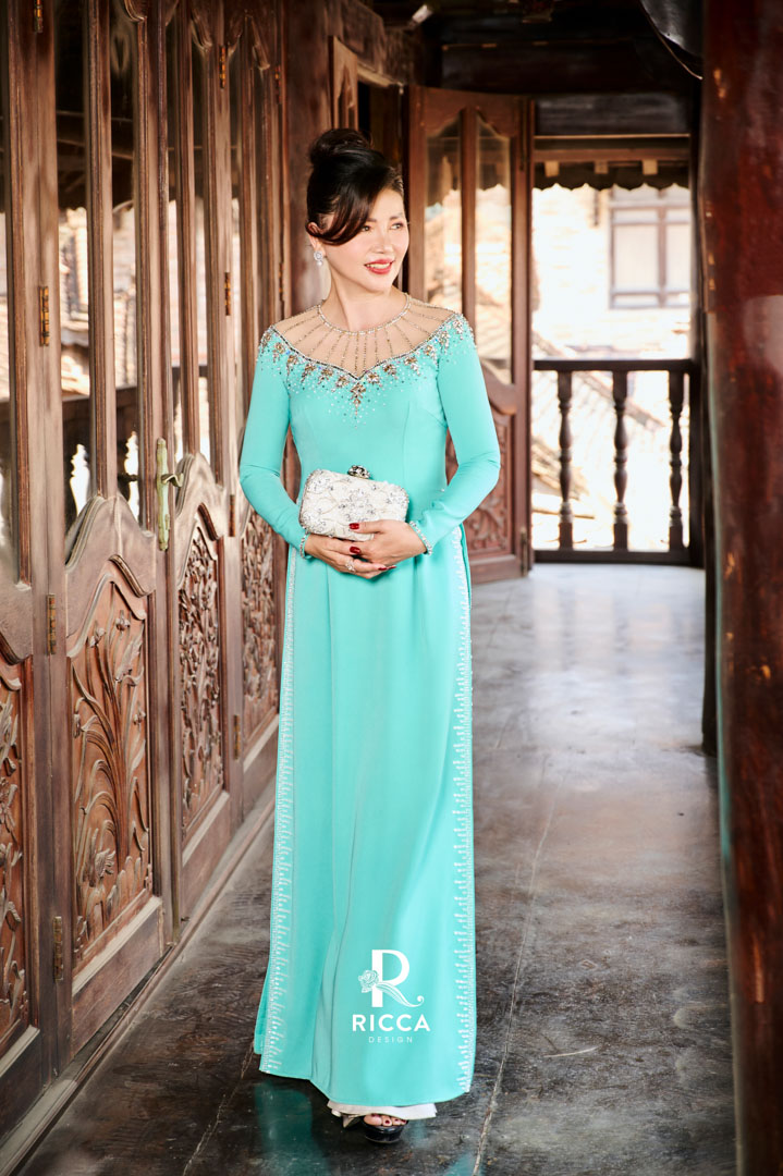 Chuyên cho thuê, may mua áo dài cô dâu, chú rể, áo dài mẹ sui ao dai thiet ke ba sui rm15 1