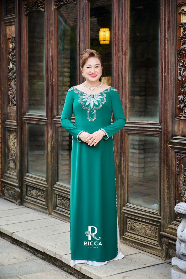 Chuyên cho thuê, may mua áo dài cô dâu, chú rể, áo dài mẹ sui ao dai thiet ke ba sui rm29