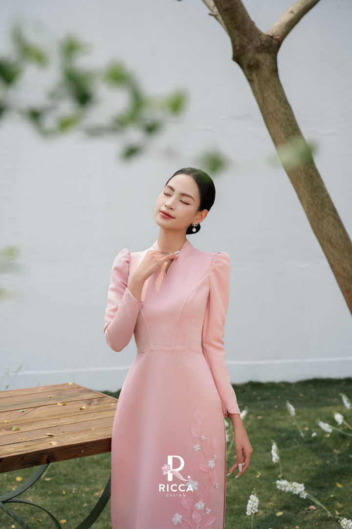 Chuyên cho thuê, may mua áo dài cô dâu, chú rể, áo dài mẹ sui ao dai cach tan co dau rcd022 1