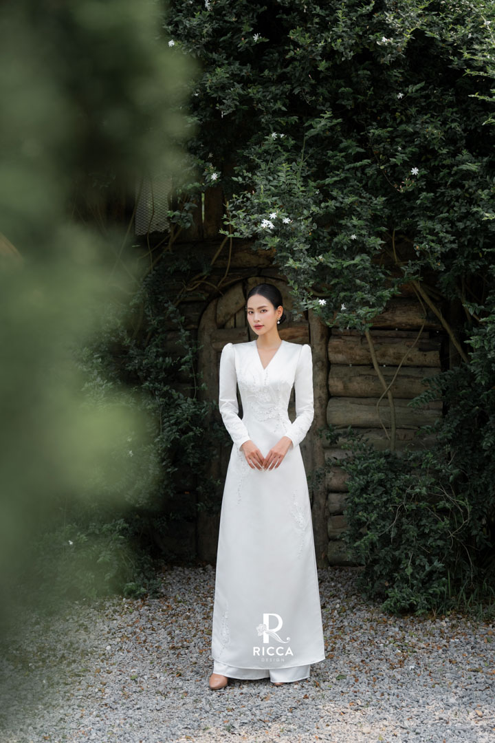 Chuyên cho thuê, may mua áo dài cô dâu, chú rể, áo dài mẹ sui ao dai cach tan co dau rcd023 3